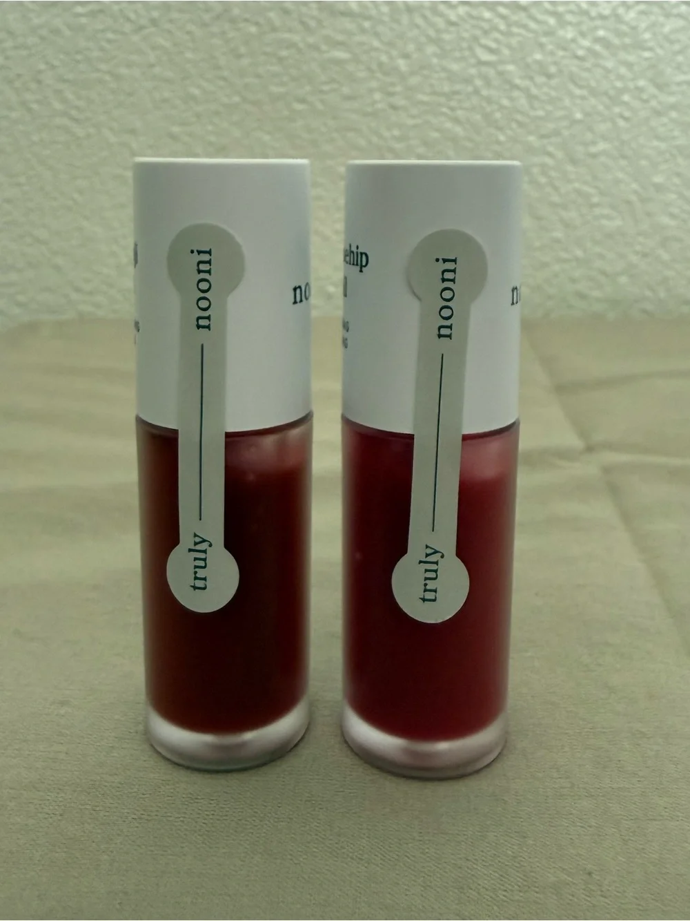 Nooni Viral Lip Oil in Applegoji & Applerosehip